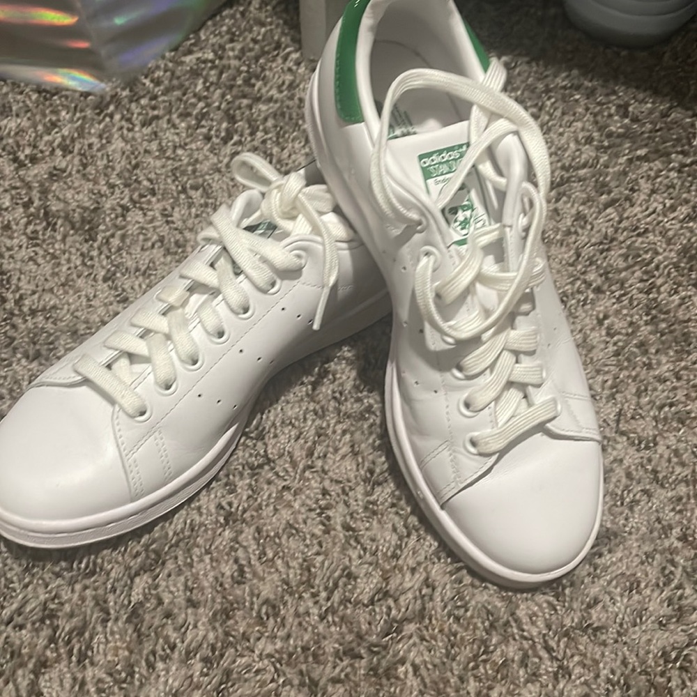 Stan smith withes NEW